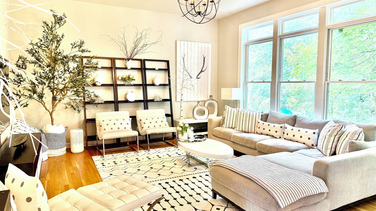 Photo of Livingroom in Rochester