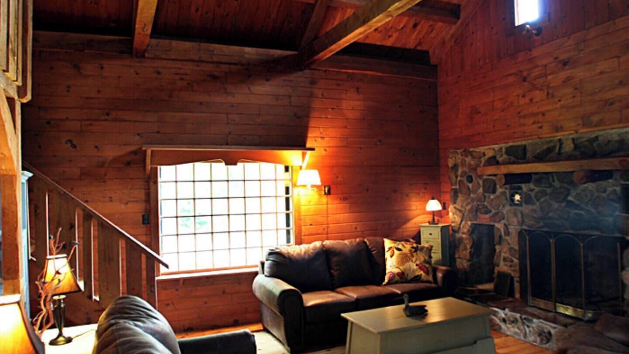 Photo of Livingroom in Salisbury Center