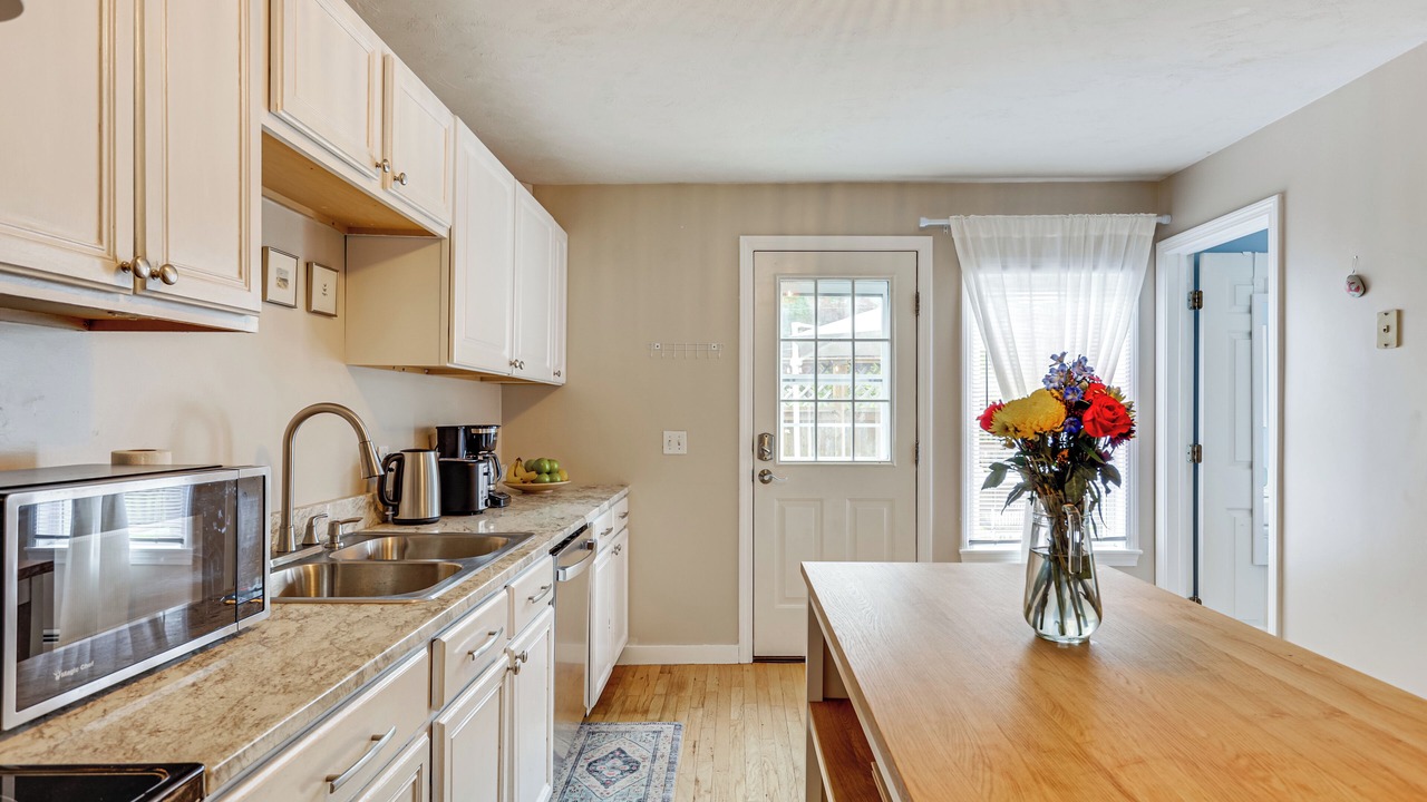 Photo of Kitchen in Wakefield-Peacedale