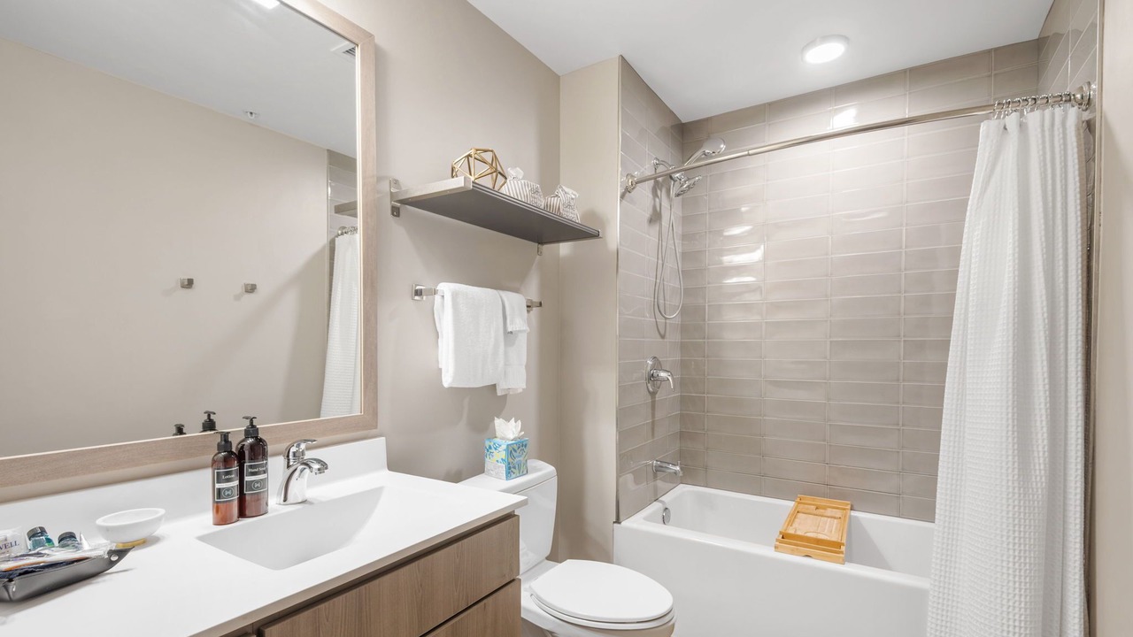 Photo of Bathroom in Warehouse District