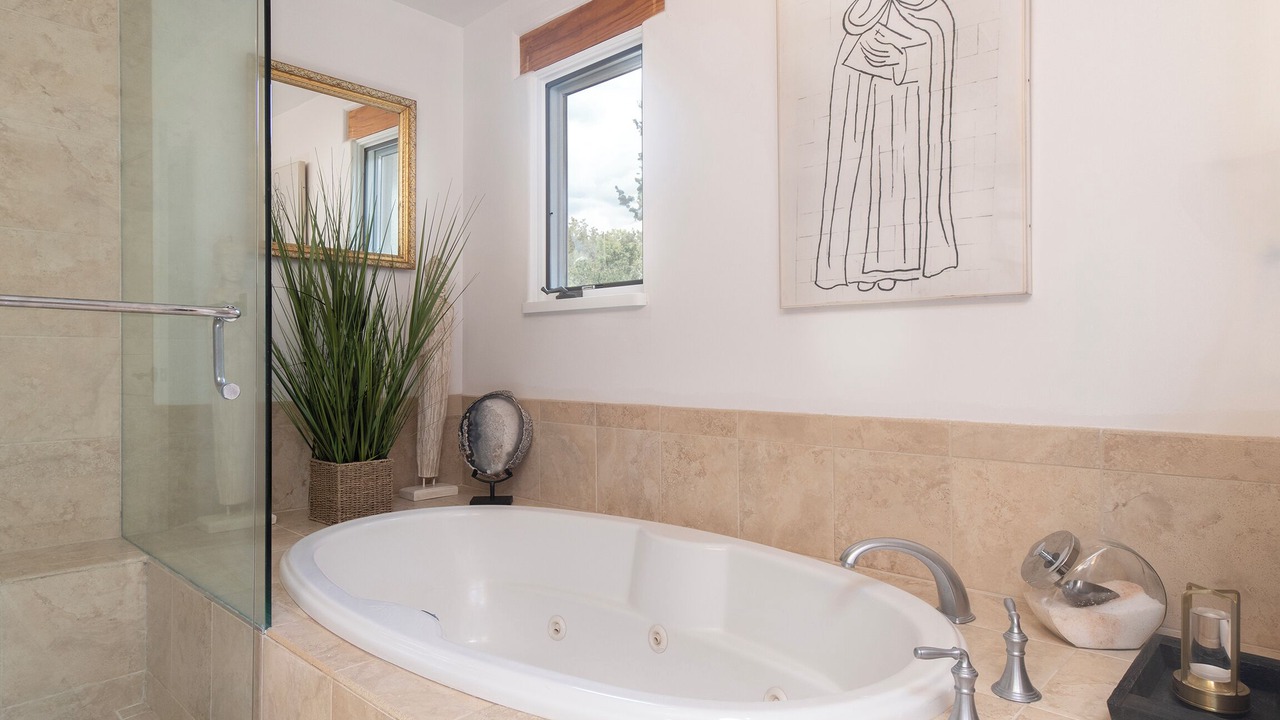 Photo of Bathroom in Tesuque