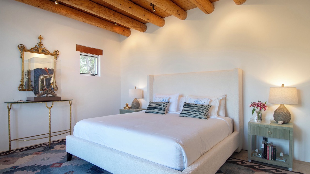Photo of Bedroom in Tesuque