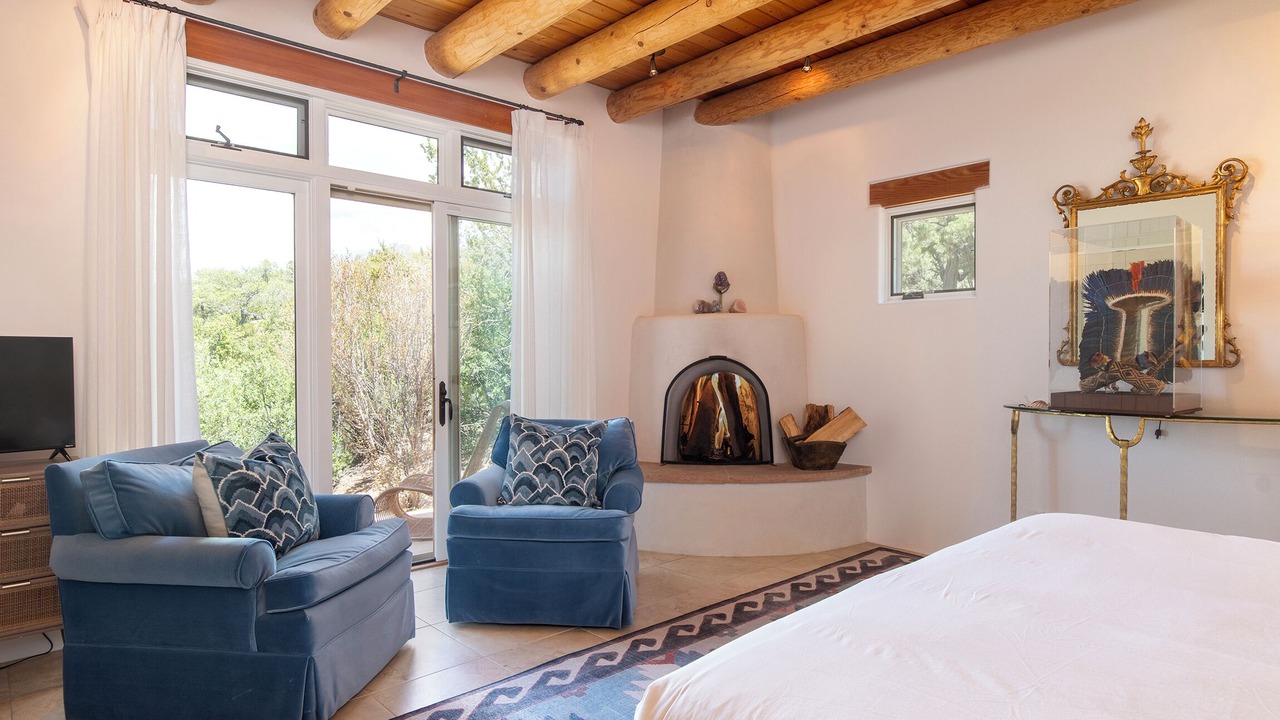 Photo of Bedroom in Tesuque