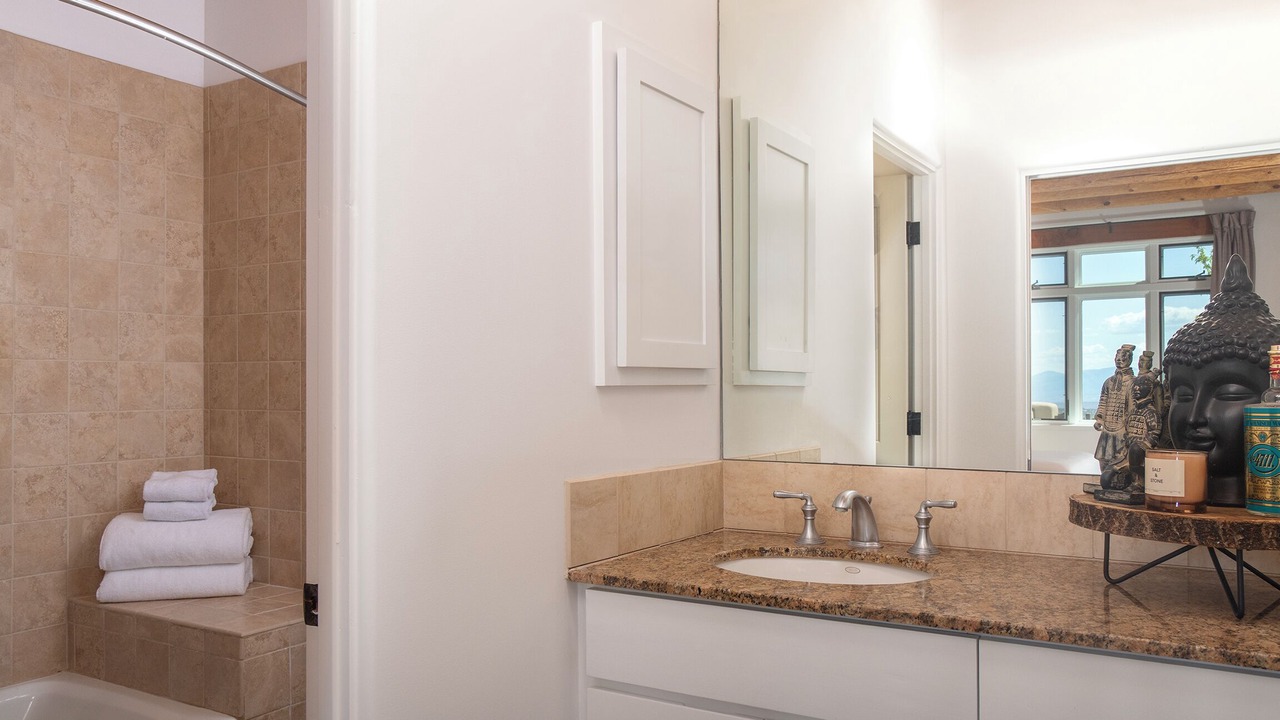 Photo of Bathroom in Tesuque