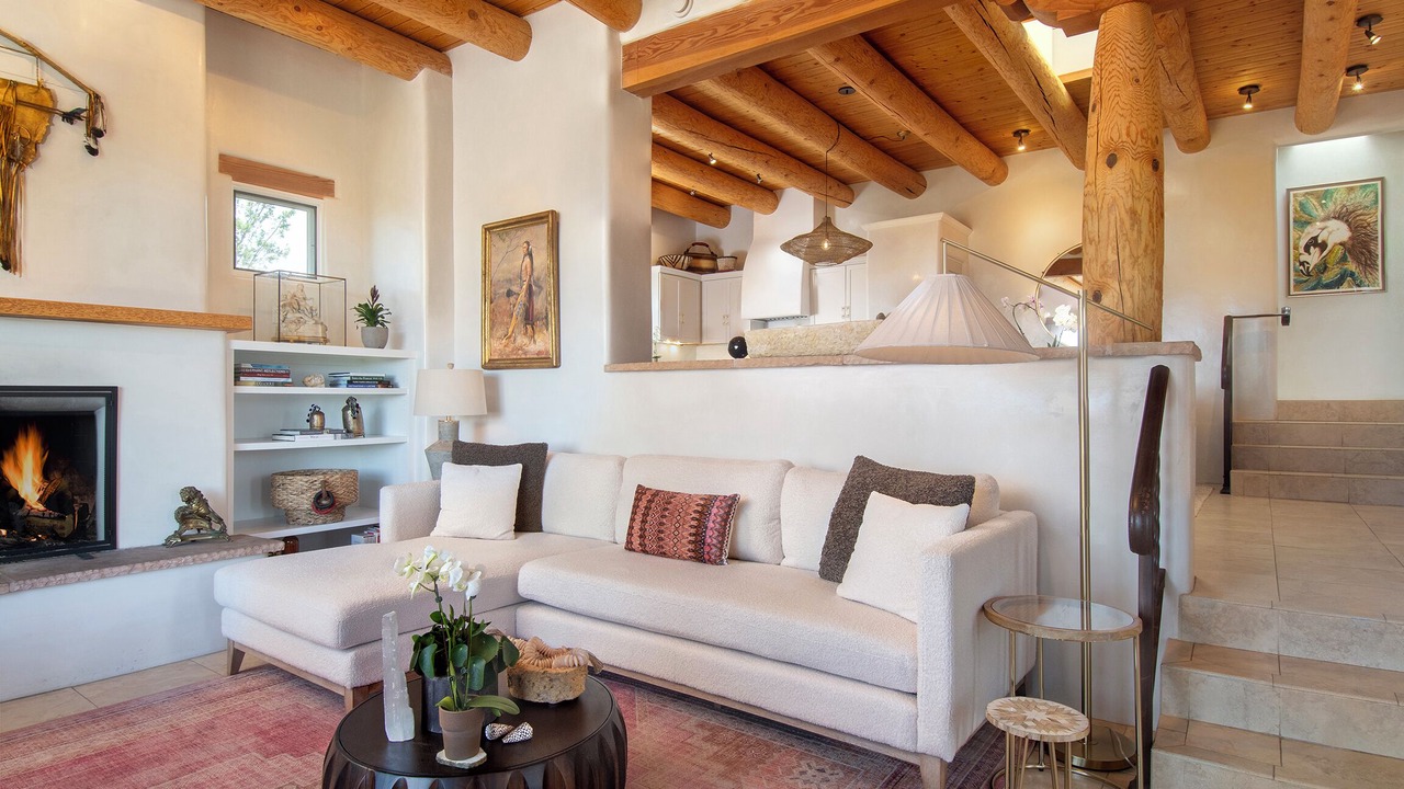 Photo of Livingroom in Tesuque