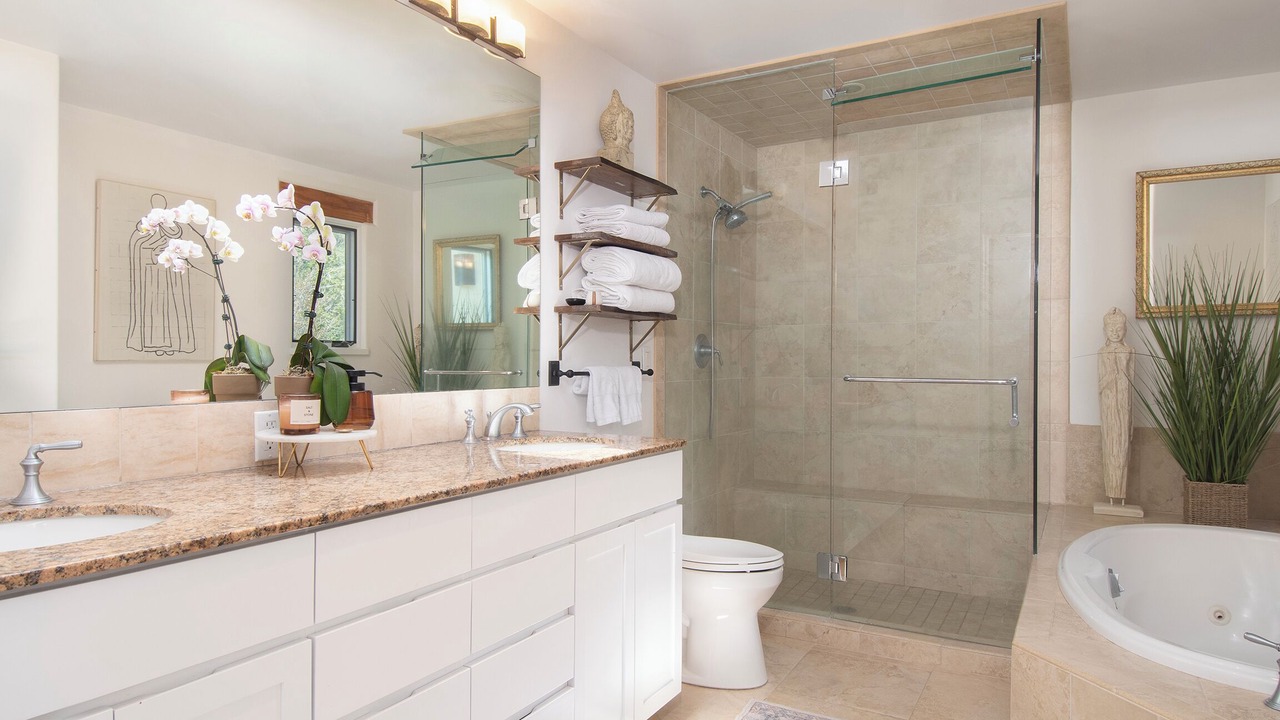 Photo of Bathroom in Tesuque