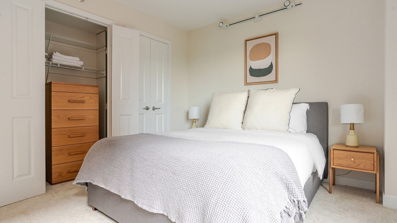Photo of Bedroom in Court House