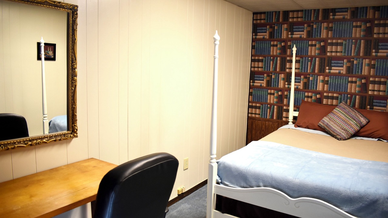 Photo of Bedroom in Kyle