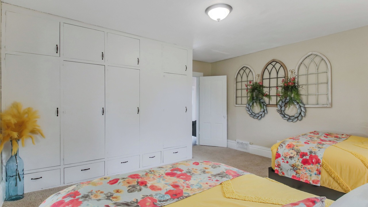 Photo of Bedroom in Bloomer