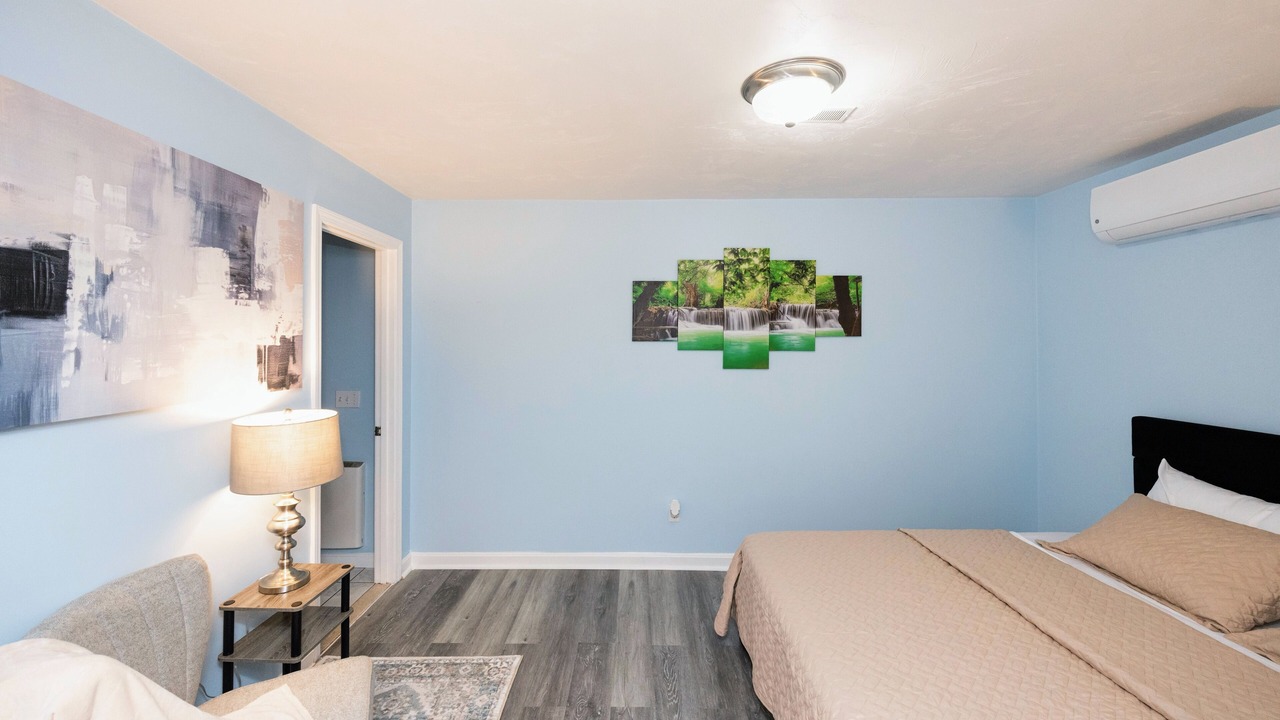 Photo of Bedroom in Webster Square