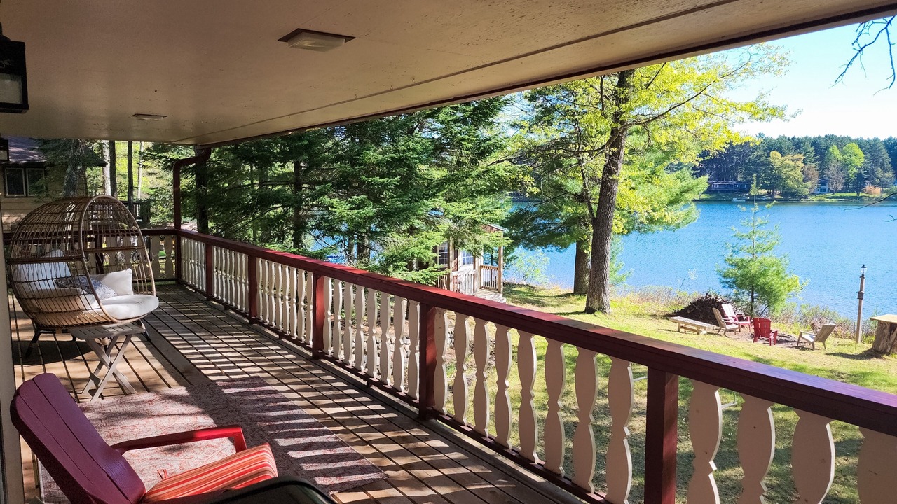 Photo of Patio Balcony in Arbor Vitae