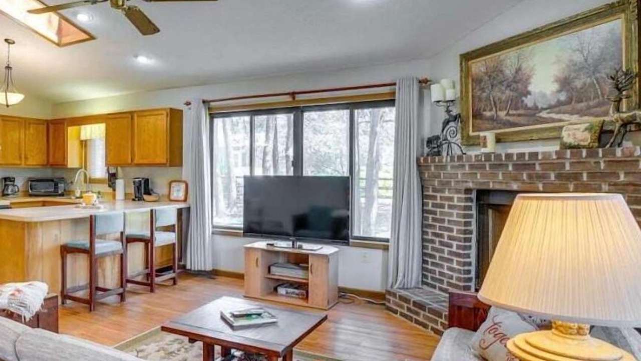 Photo of Livingroom in The Woods