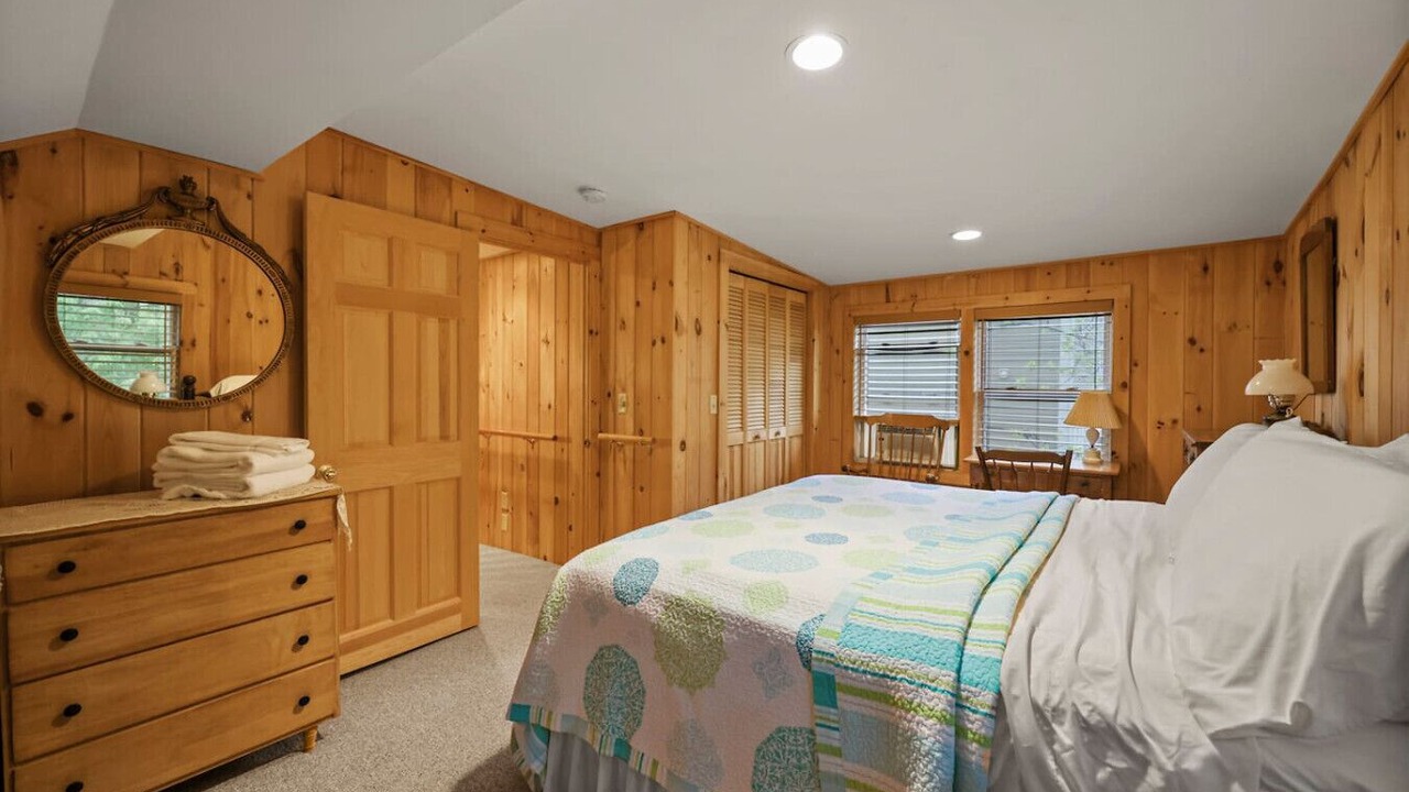 Photo of Bedroom in Lenox Dale