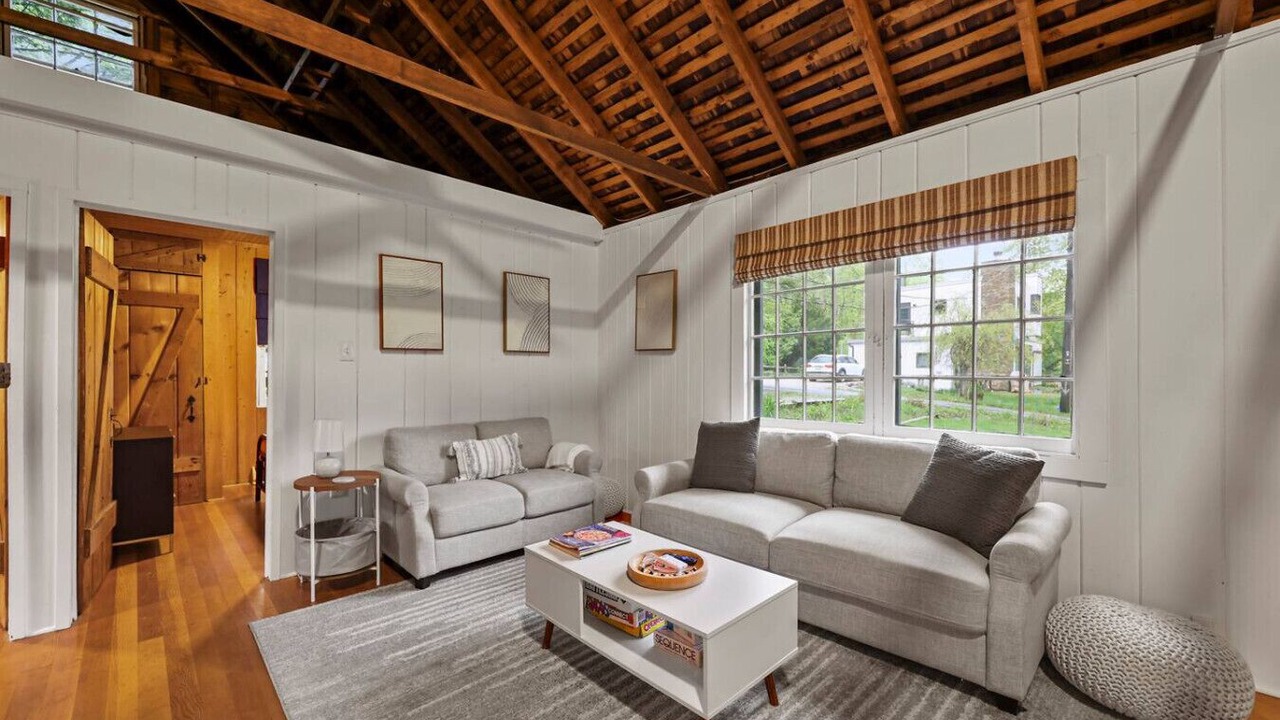 Photo of Livingroom in Lenox Dale