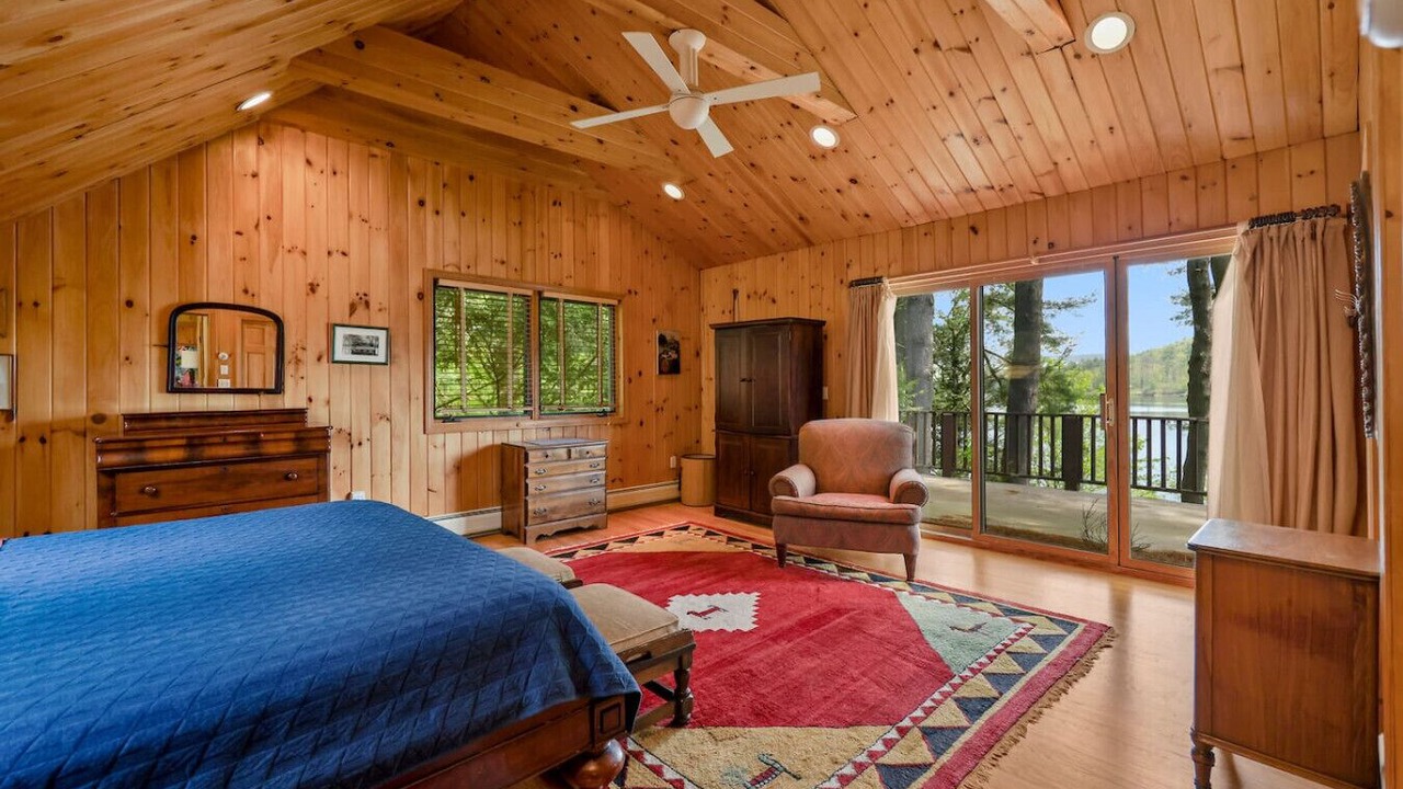 Photo of Bedroom in Tyringham