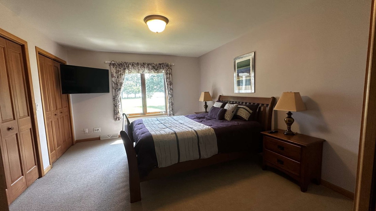 Photo of Bedroom in Van Dyne