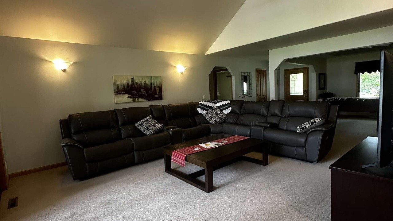Photo of Livingroom in Van Dyne