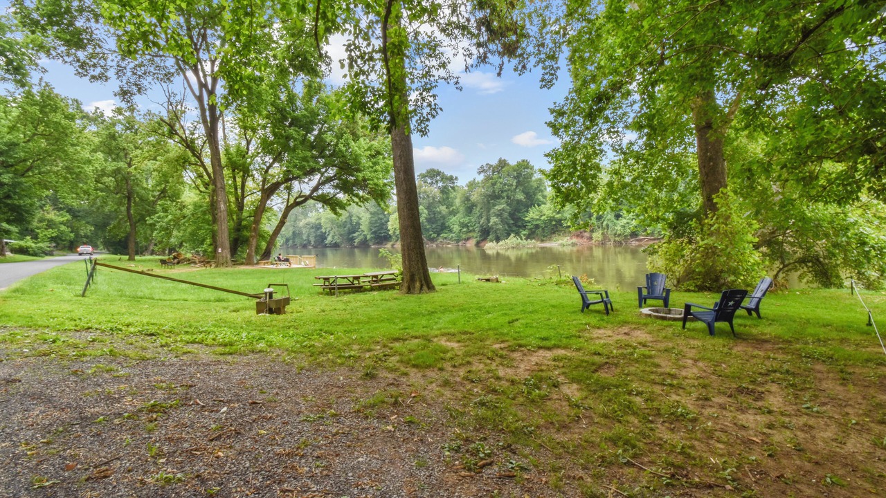 Photo of Outdoor in Bluemont