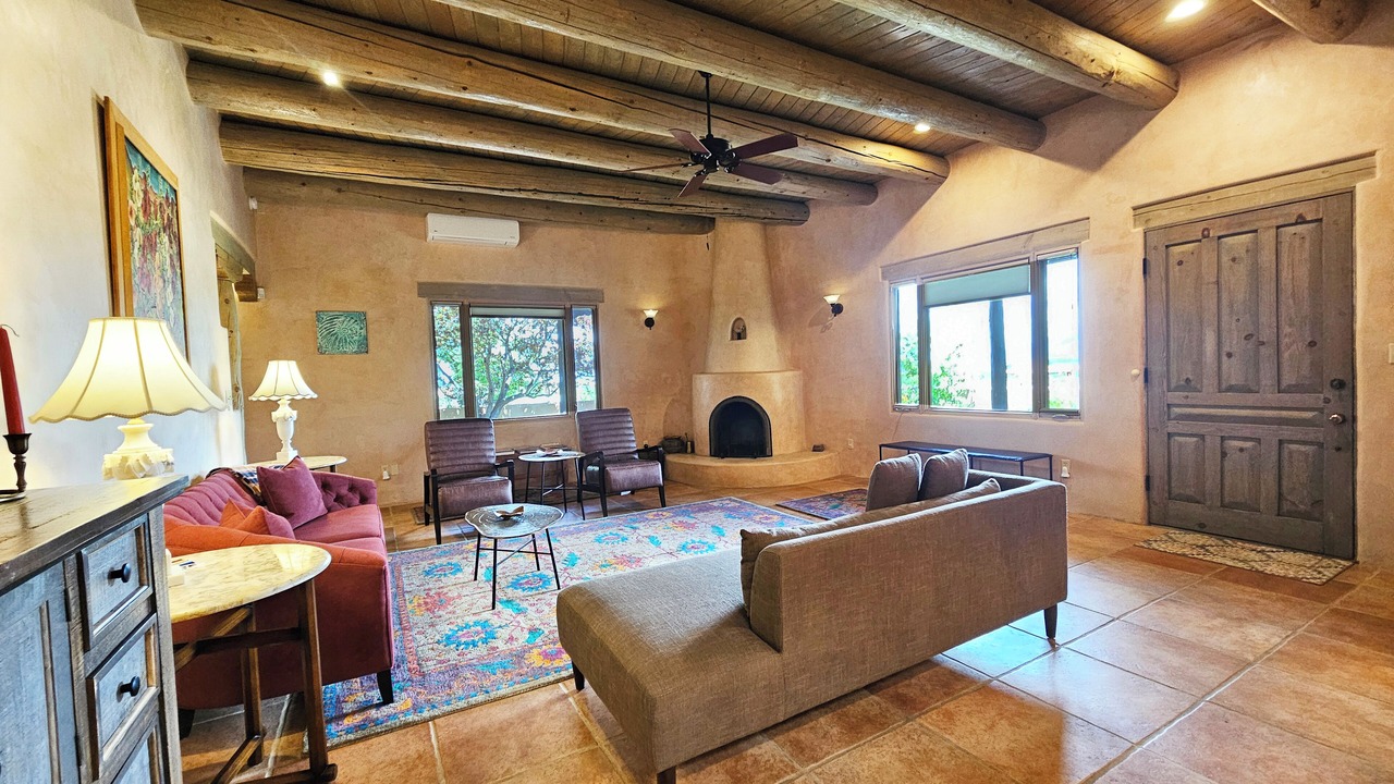Photo of Livingroom in Taos