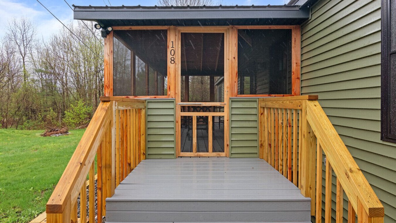 Photo of Patio Balcony in Grand Isle