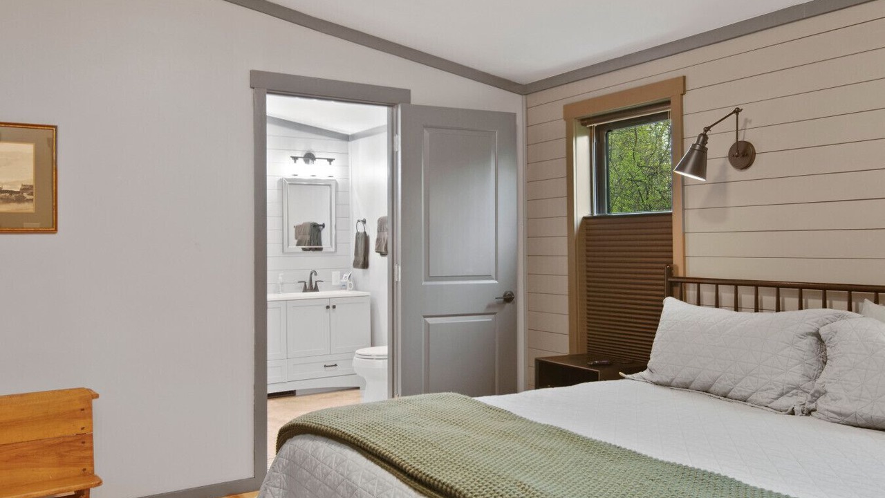 Photo of Bedroom in Grand Isle