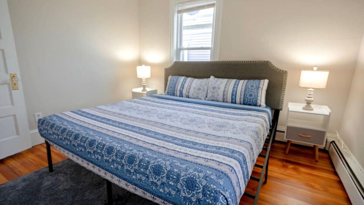 Photo of Bedroom in Beverly