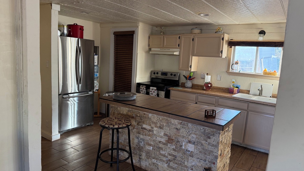 Photo of Kitchen in Sandia Knolls
