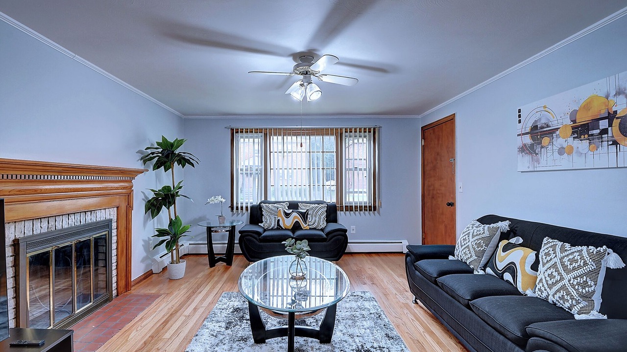 Photo of Livingroom in Silver Lane