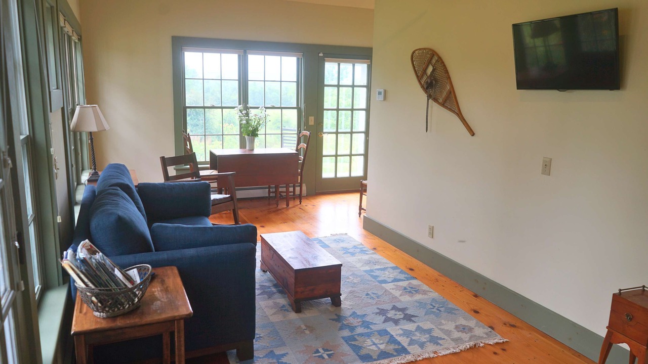 Photo of Livingroom in Addison