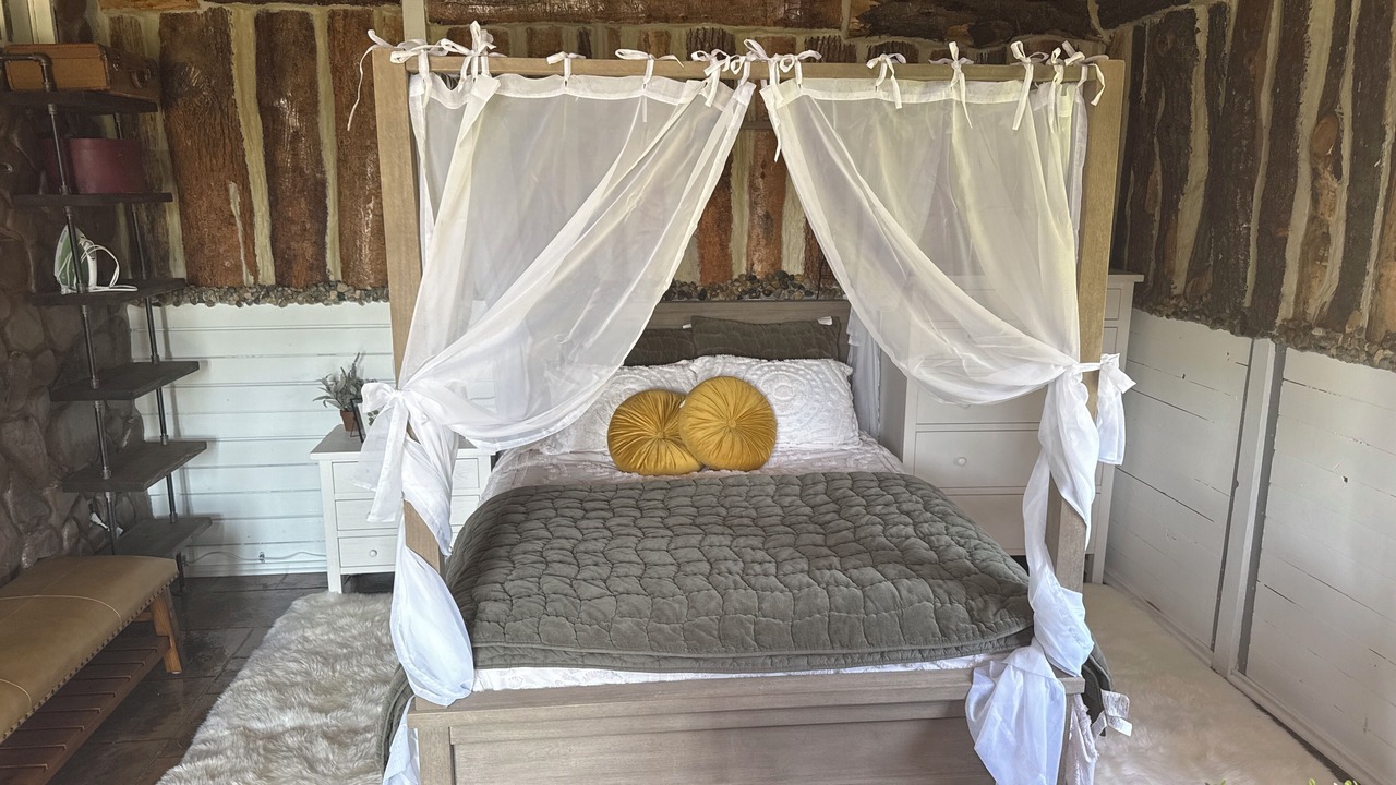 Photo of Bedroom in Clare