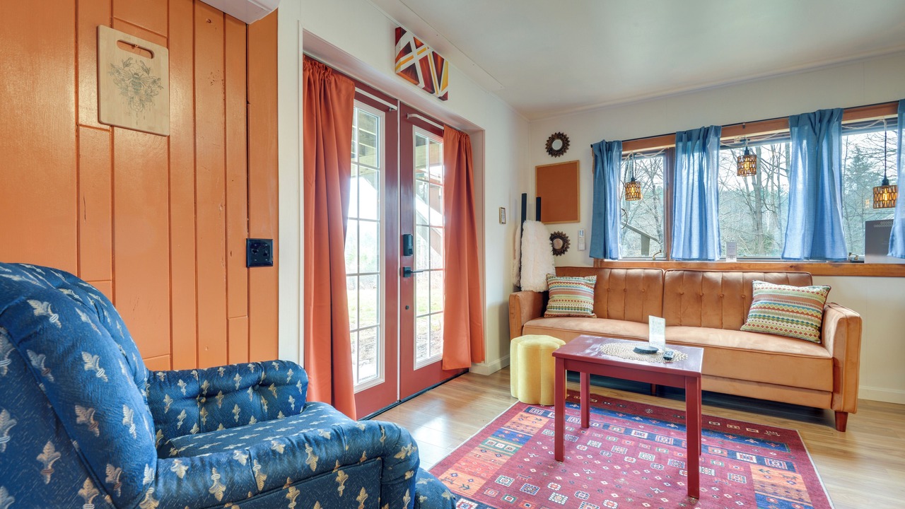Photo of Livingroom in Vernon