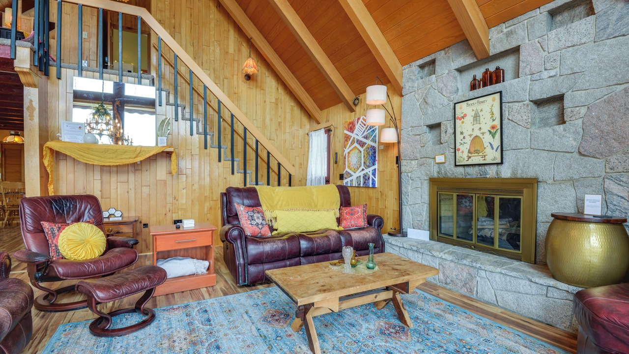 Photo of Livingroom in Vernon