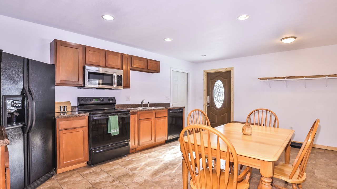 Photo of Kitchen in Arbor Vitae