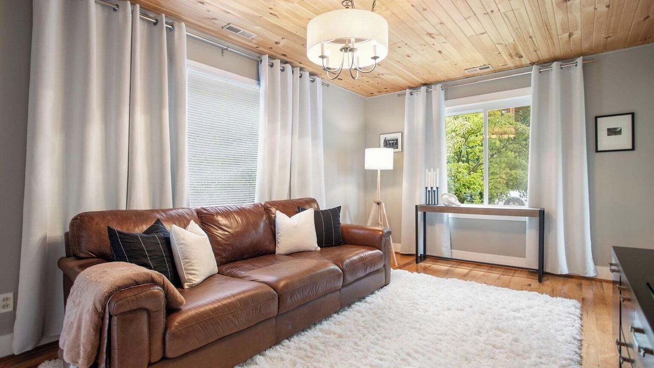 Photo of Livingroom in Miami Park