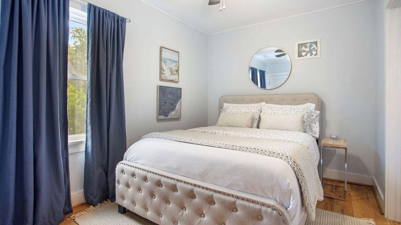 Photo of Bedroom in Miami Park
