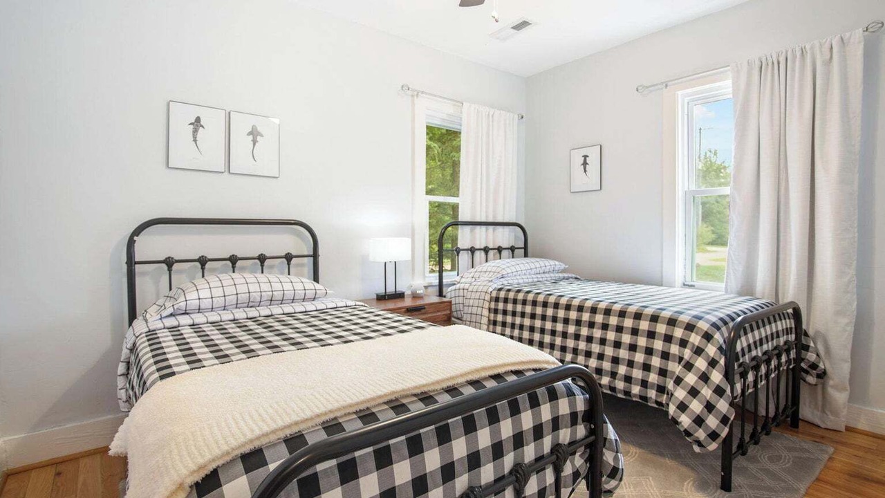 Photo of Bedroom in Miami Park