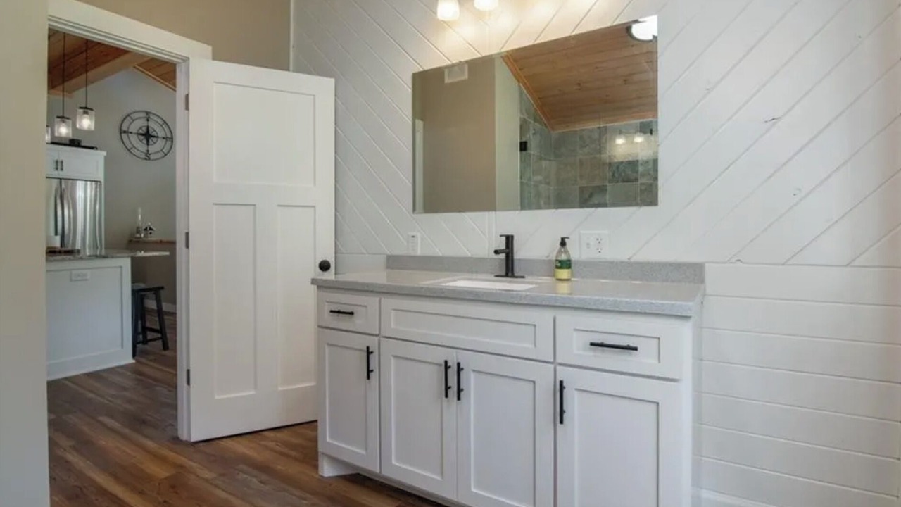 Photo of Bathroom in Almelund