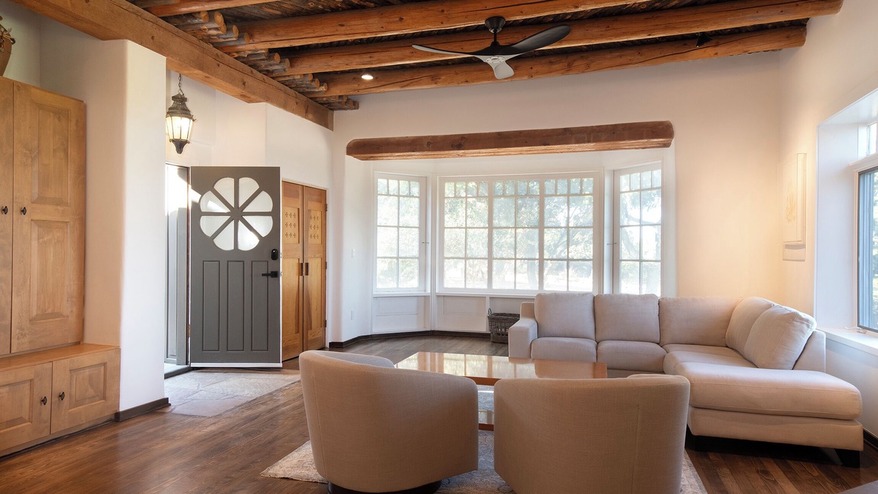 Photo of Livingroom in Tesuque