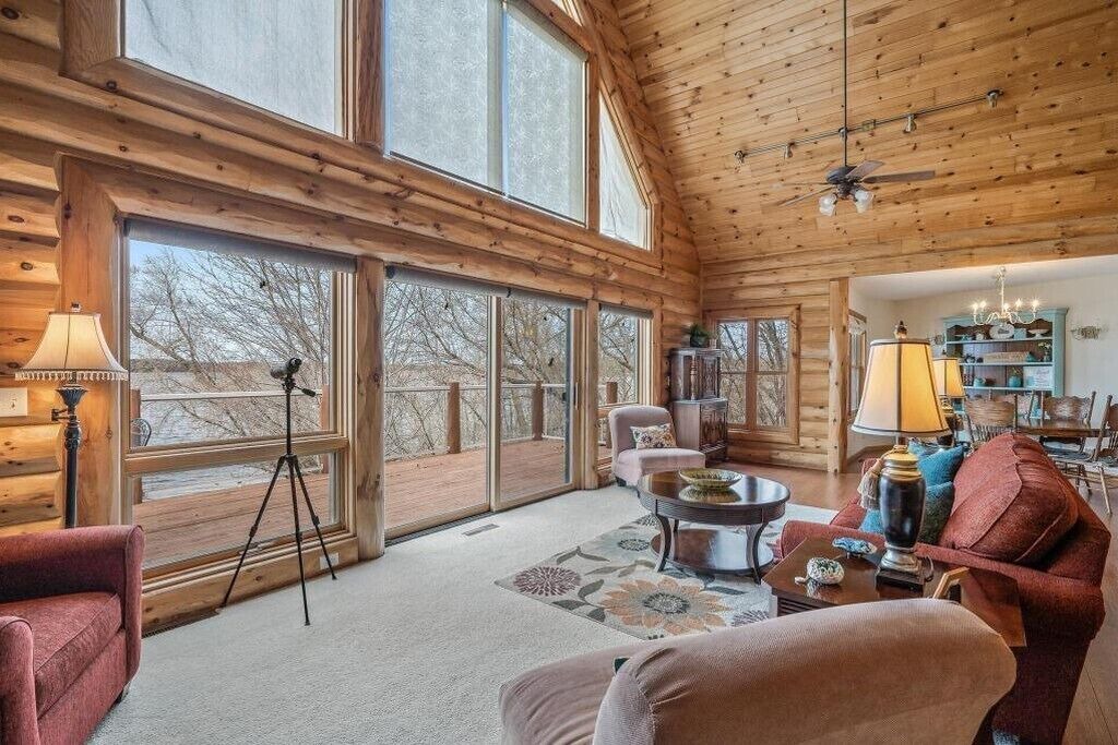 Photo of Livingroom in Rush City