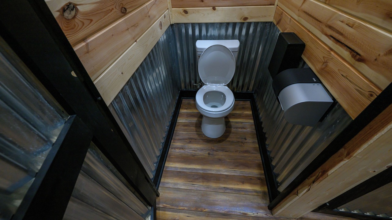 Photo of Bathroom in Monaville