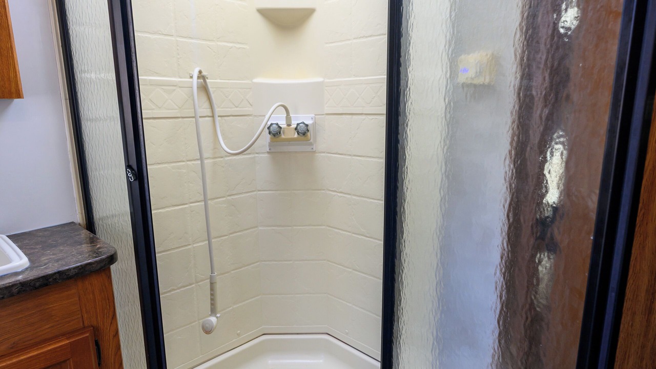 Photo of Bathroom in Monaville