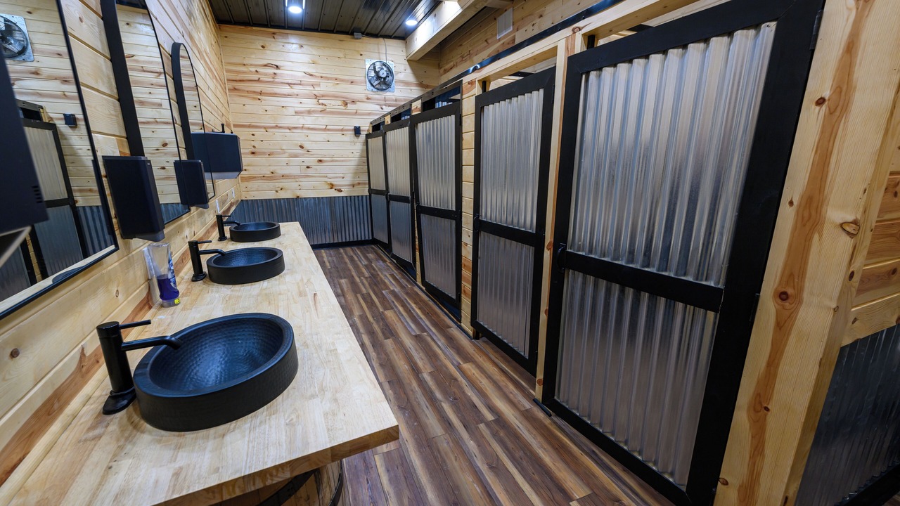 Photo of Bathroom in Monaville