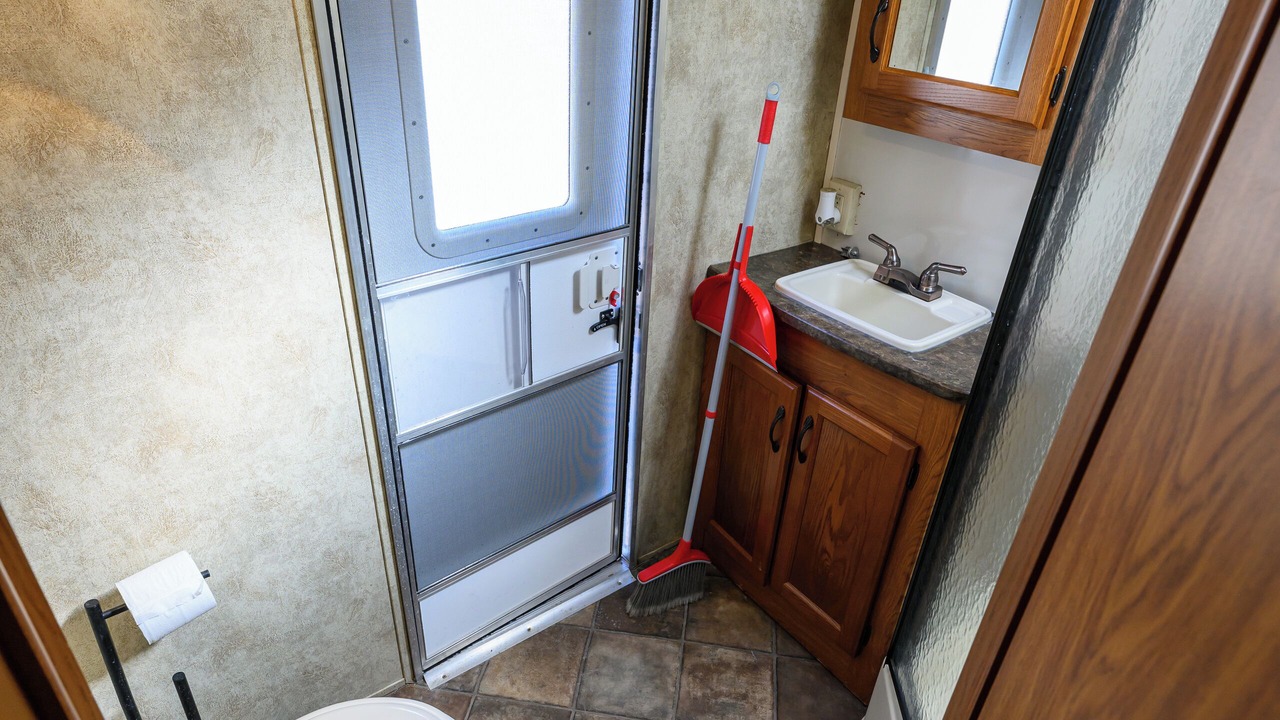 Photo of Bathroom in Monaville