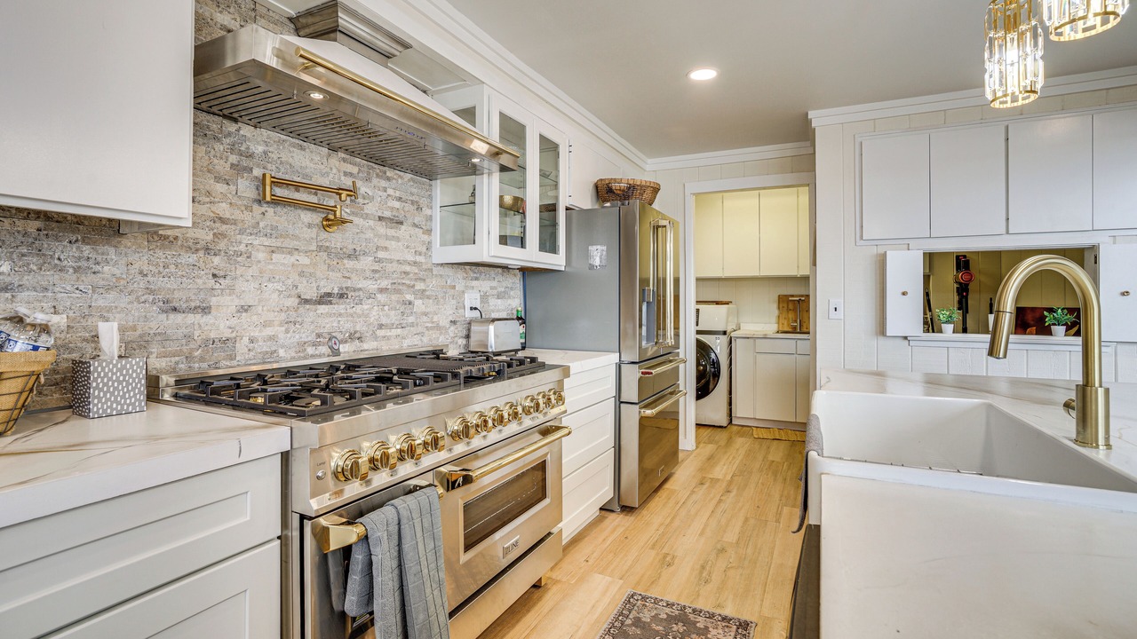 Photo of Kitchen in Little Canada