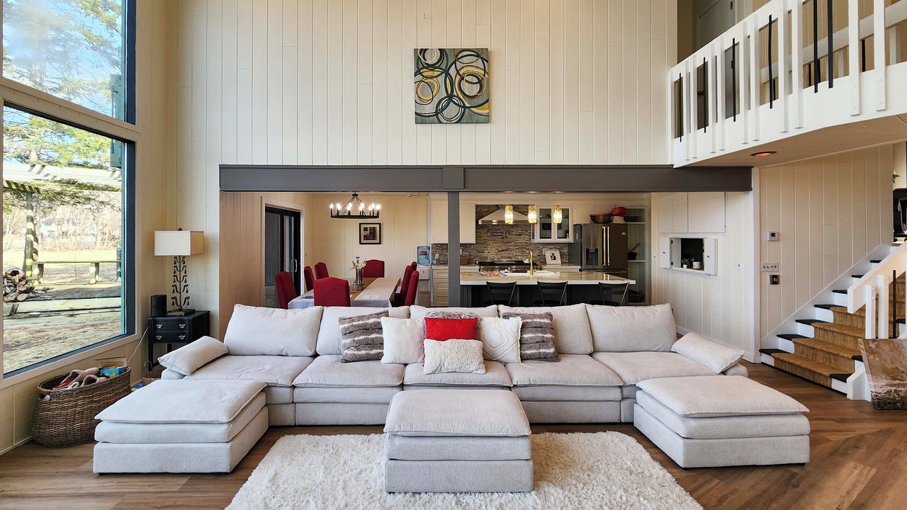 Photo of Livingroom in Little Canada