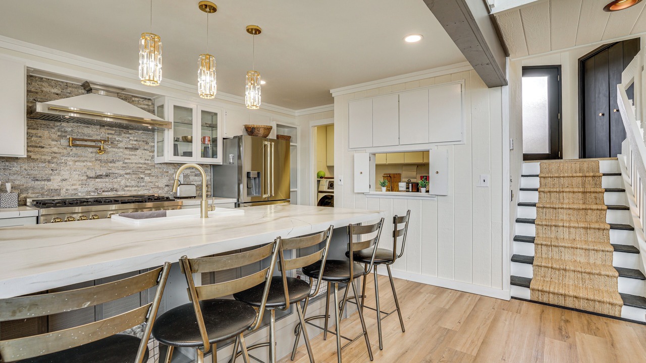Photo of Kitchen in Little Canada