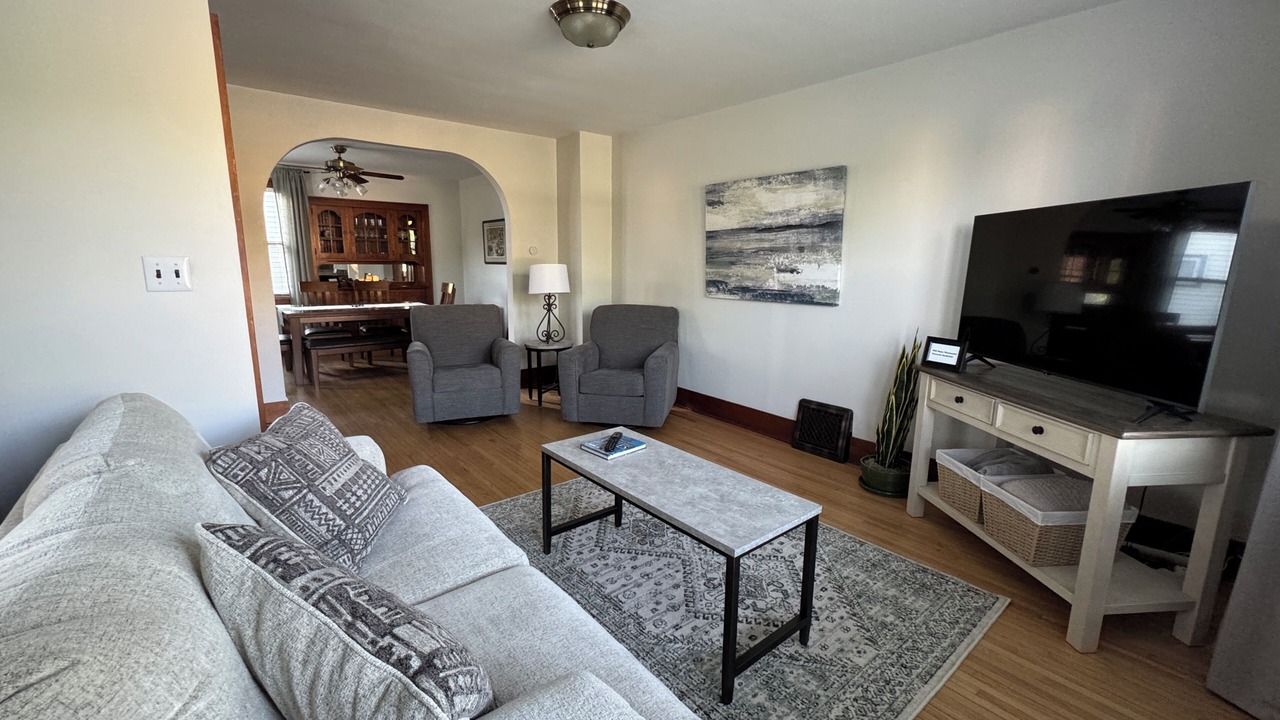 Photo of Livingroom in Lake City