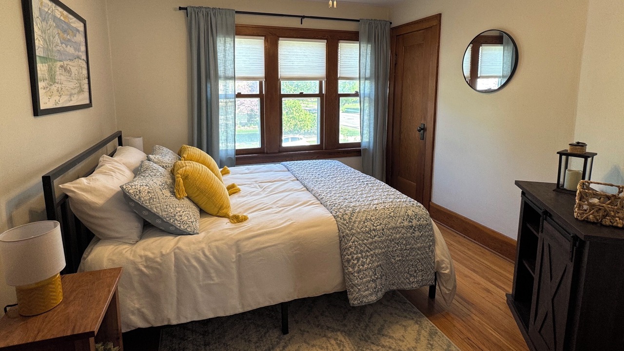 Photo of Bedroom in Lake City