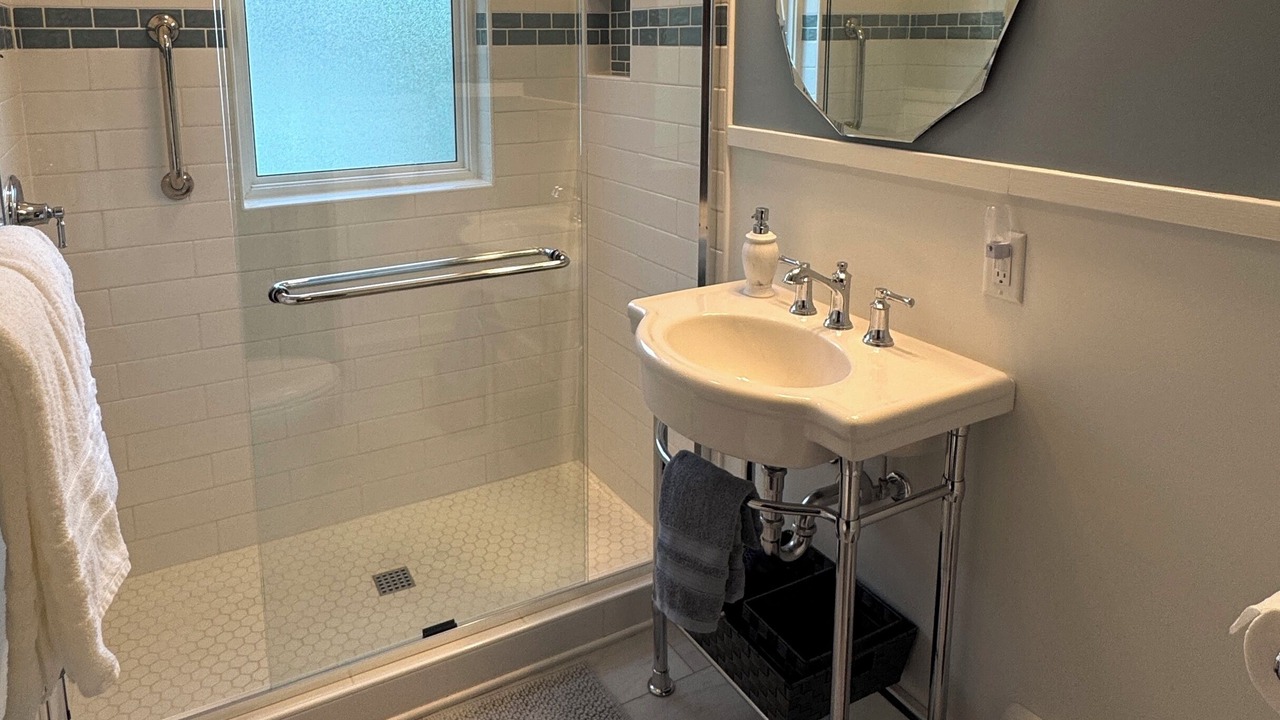 Photo of Bathroom in Lake City