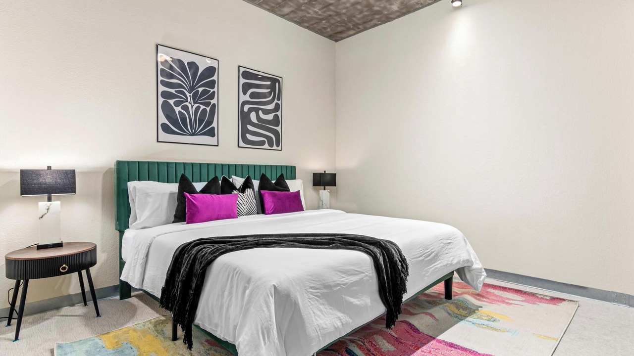 Photo of Bedroom in Warehouse District